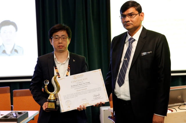 Nano Award 2018 | Xiao-Yu Yang | IAAM
